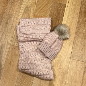 Sole society‎ Cozy Pink Knit Scarf and Hat Set